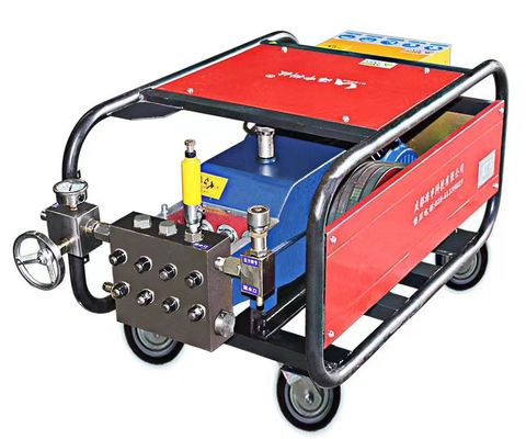ปั๊มทดสอบพลังน้ำ 10,000psi สำหรับปั๊มทดสอบแรงดัน BOP ของแหล่งน้ำมัน
